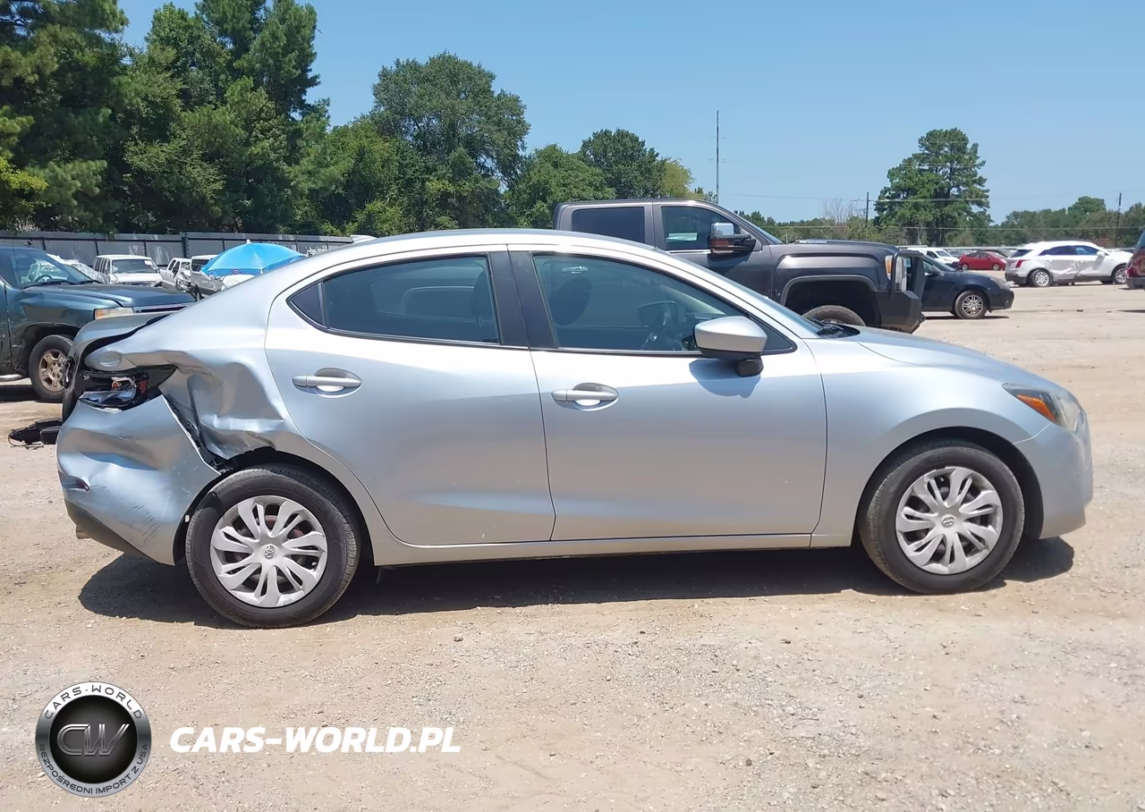 2019 Toyota Yaris L VIN:3MYDLBYV2KY522854 - 13
