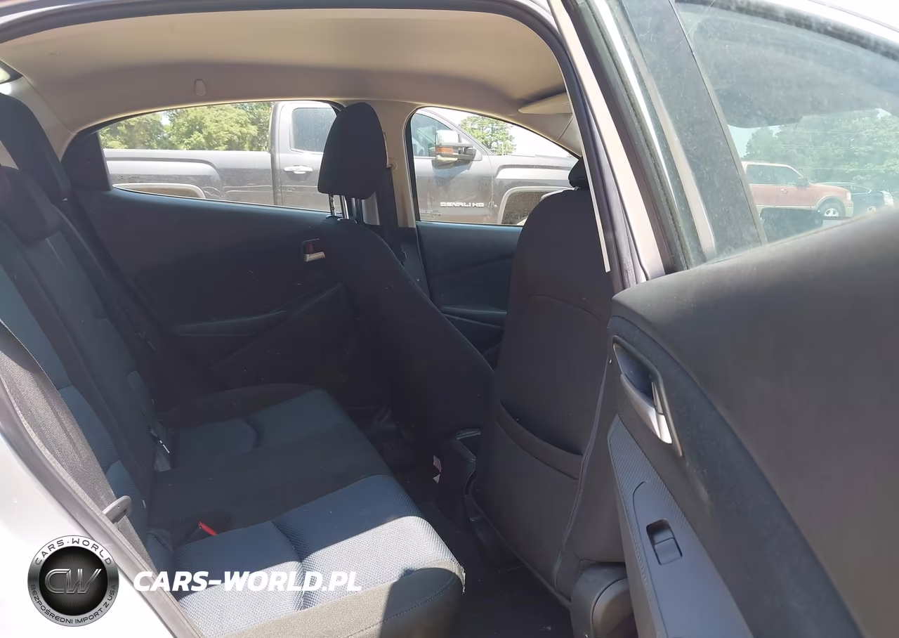 2019 Toyota Yaris L VIN:3MYDLBYV2KY522854 - 8