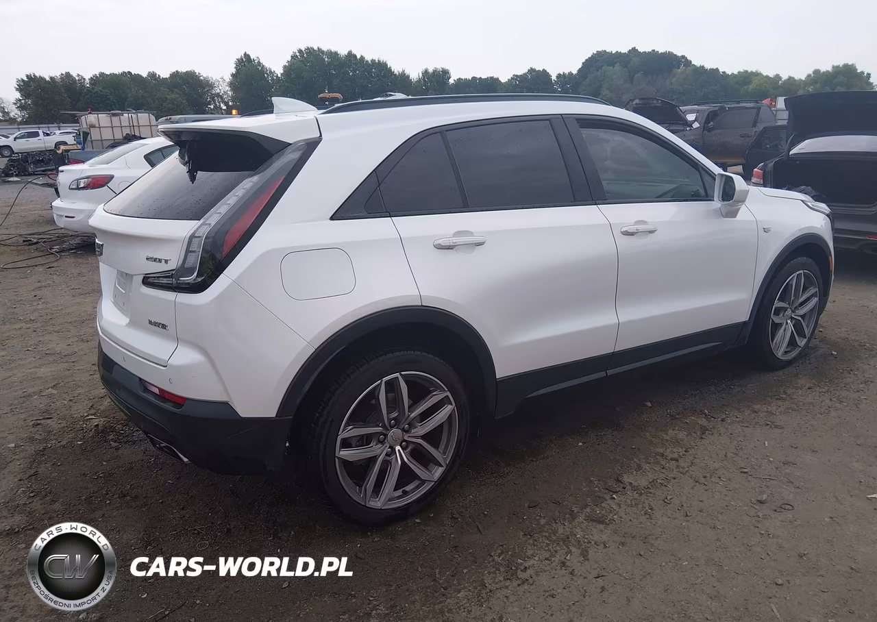 2019 Cadillac Xt4 Sport VIN:1GYFZER48KF203702 - 4