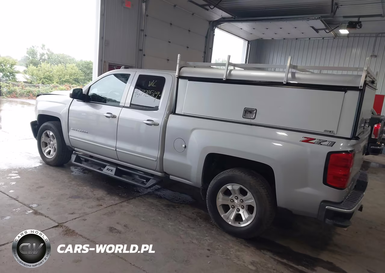 2018 Chevrolet Silverado 1500 2Lt VIN:1GCVKREC7JZ278723 - 3