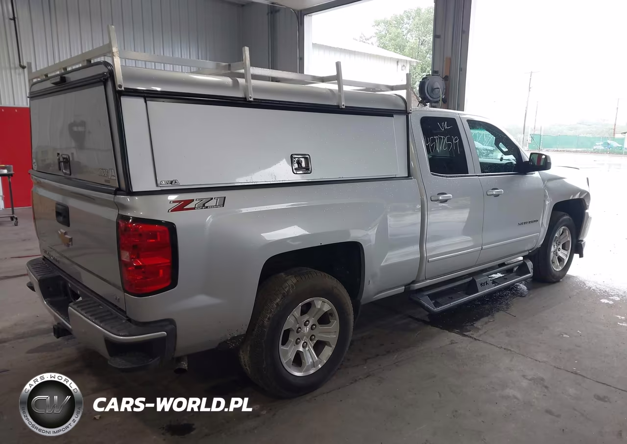 2018 Chevrolet Silverado 1500 2Lt VIN:1GCVKREC7JZ278723 - 4