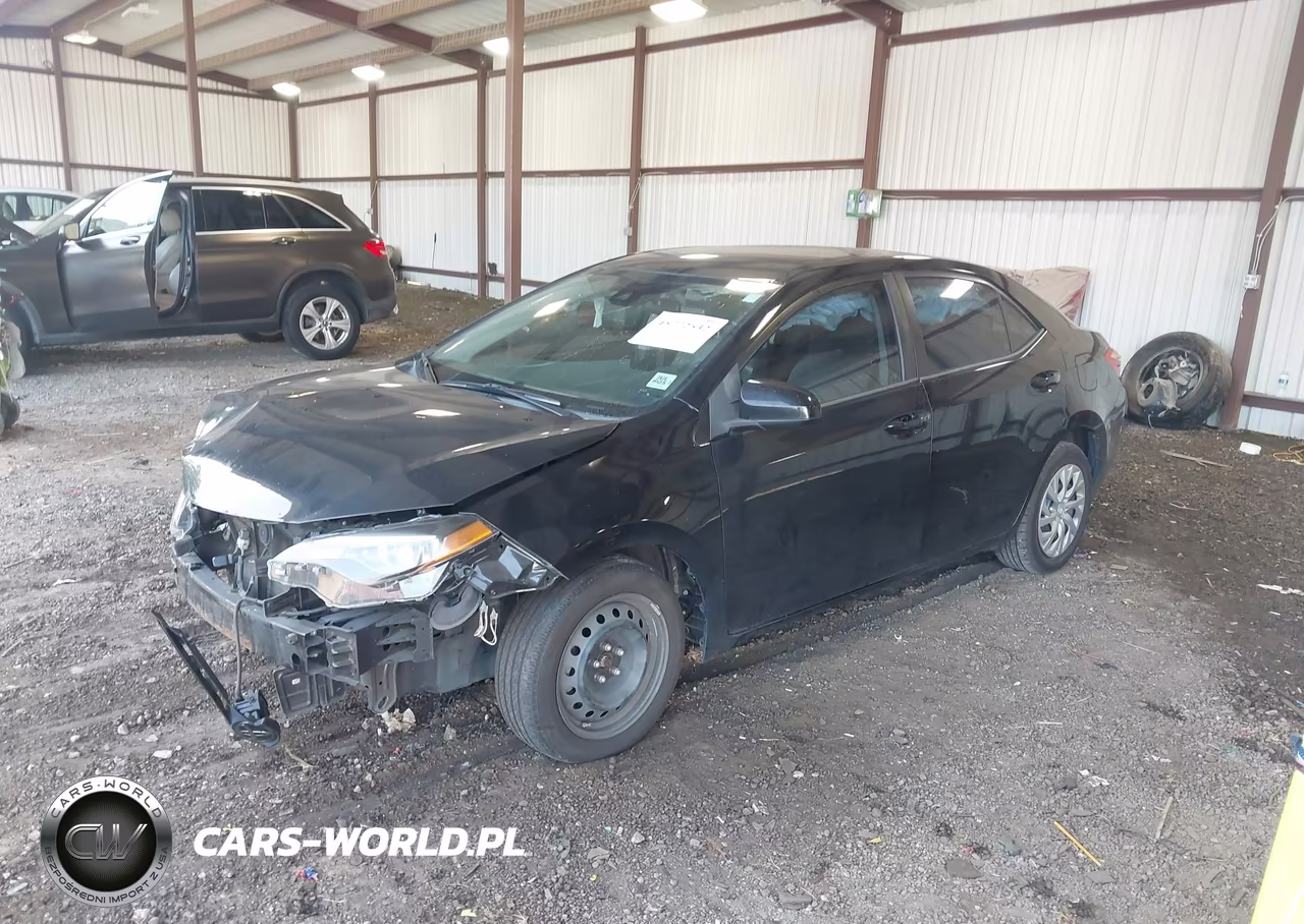 2018 Toyota Corolla Le VIN:2T1BURHE6JC111063 - 2