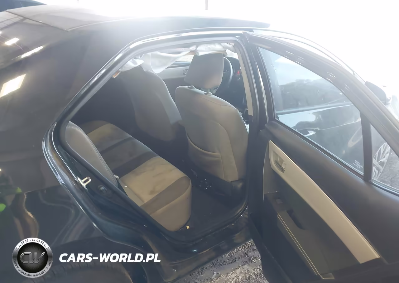 2018 Toyota Corolla Le VIN:2T1BURHE6JC111063 - 8