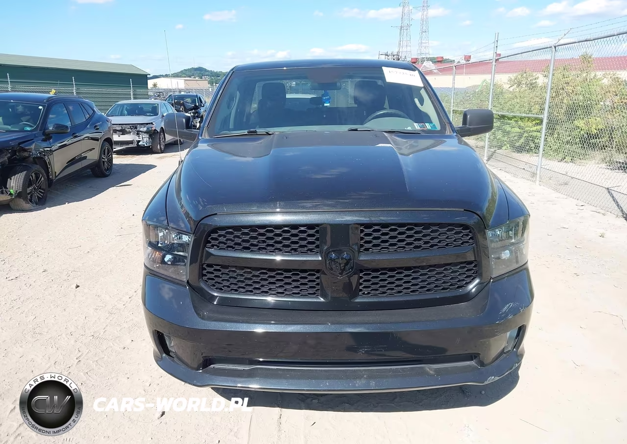 2018 Ram 1500 Express 4X4 6'4 Box VIN:1C6RR7FT5JS193833 - 12