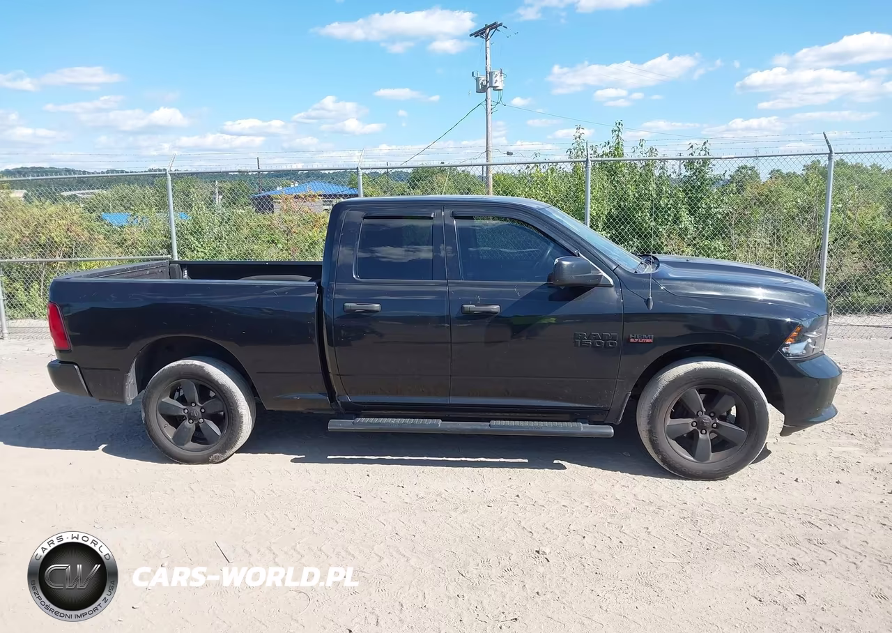 2018 Ram 1500 Express 4X4 6'4 Box VIN:1C6RR7FT5JS193833 - 13