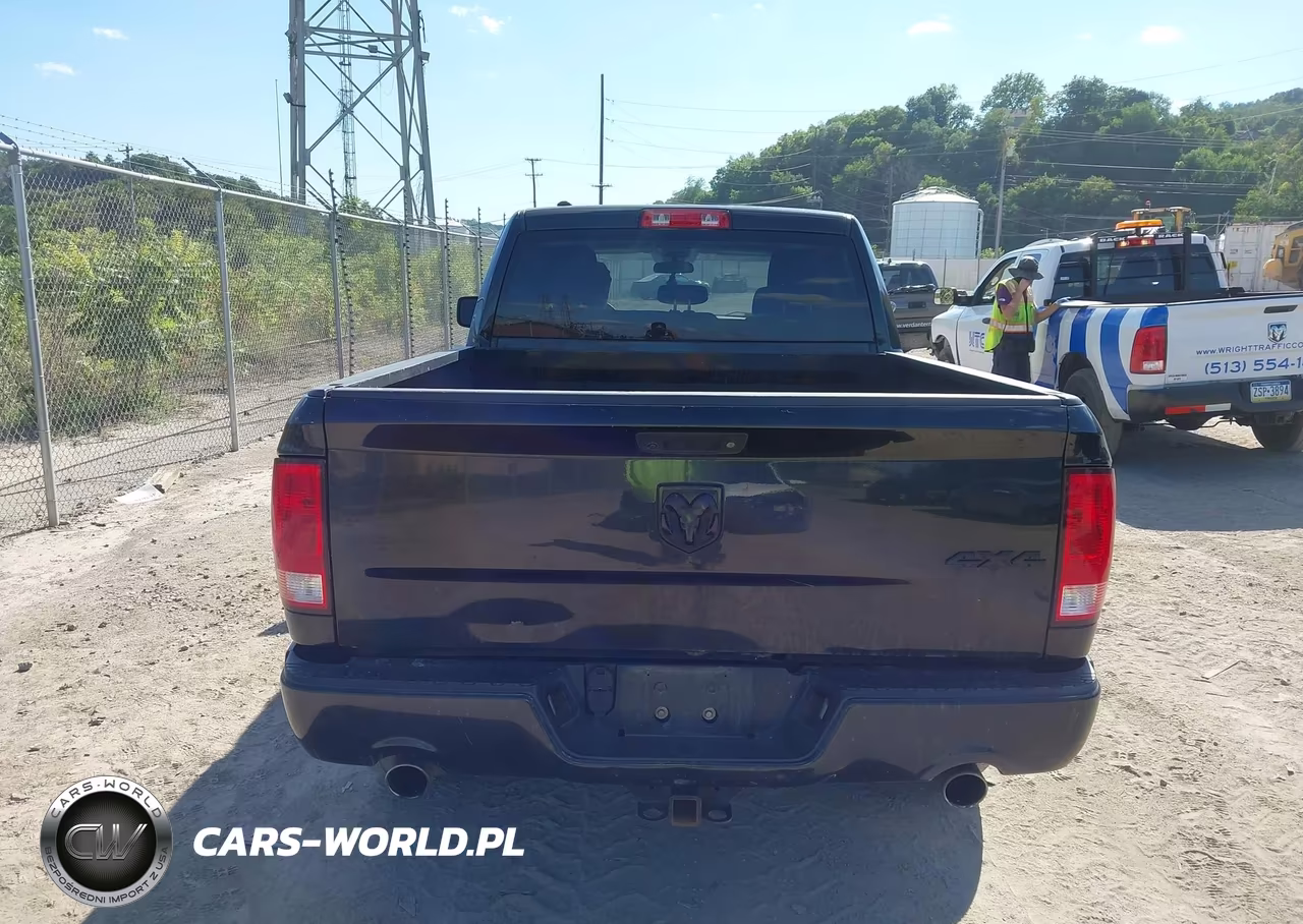 2018 Ram 1500 Express 4X4 6'4 Box VIN:1C6RR7FT5JS193833 - 16