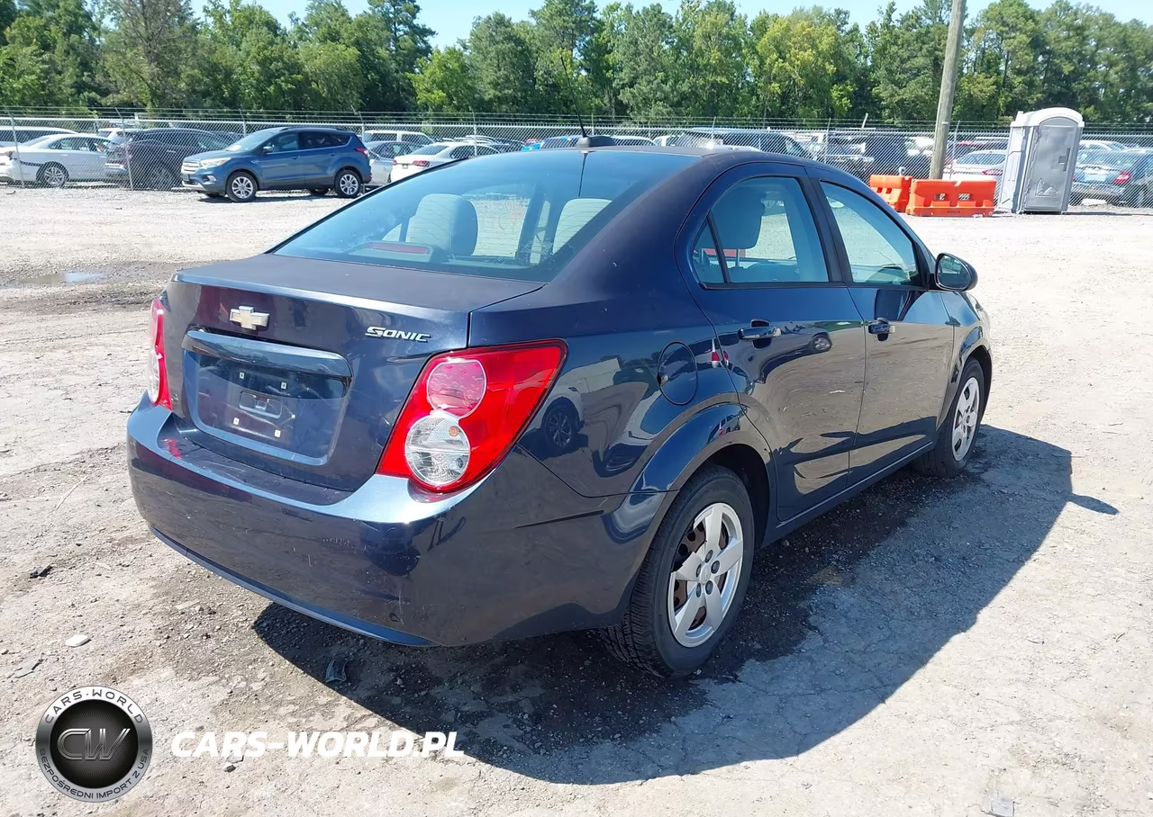 2015 Chevrolet Sonic Ls Auto VIN:1G1JA5SG6F4176702 - 4
