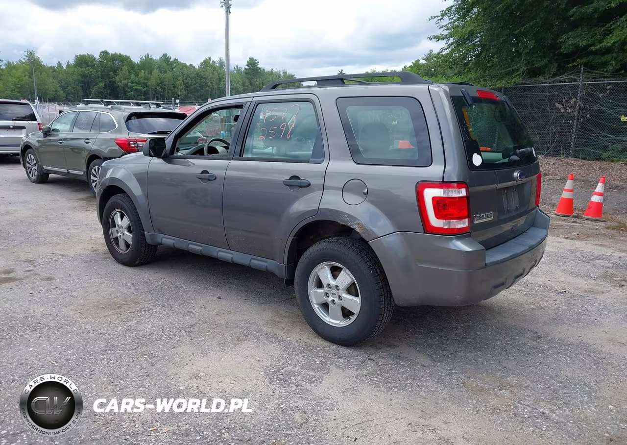 2012 Ford Escape Xls VIN:1FMCU0C78CKA32029 - 3