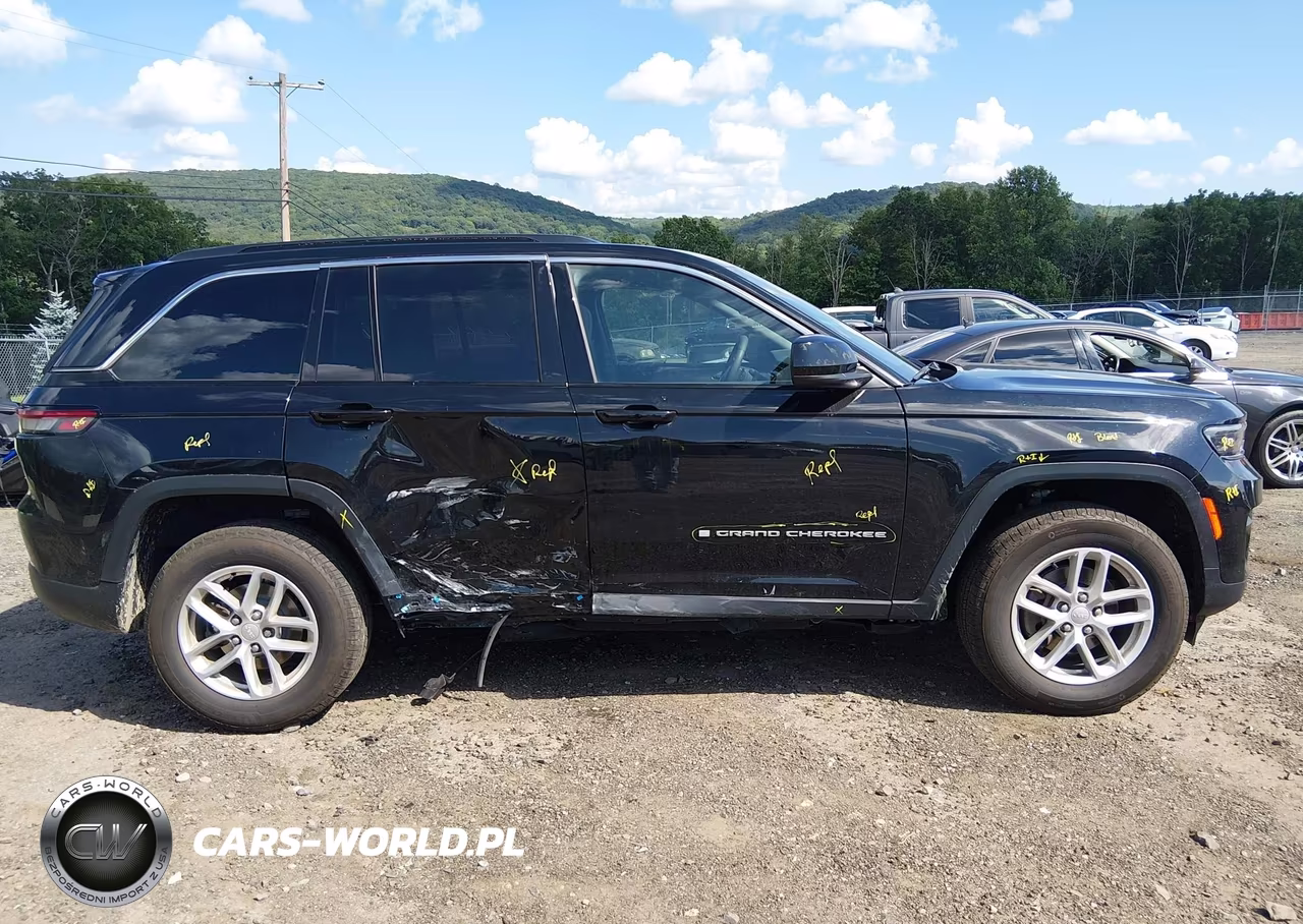 2024 Jeep Grand Cherokee Laredo X 4X4 VIN:1C4RJHAG2RC159029 - 14