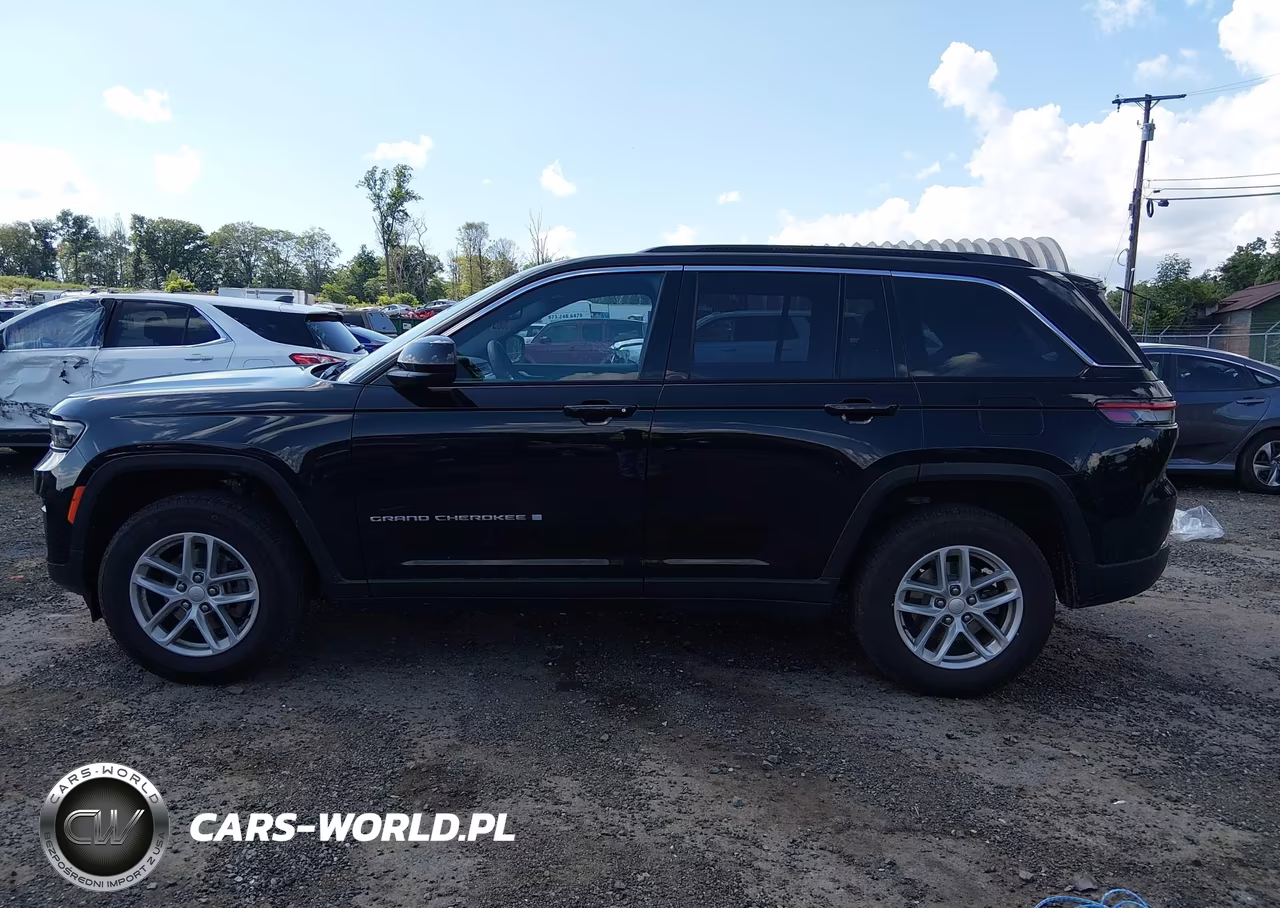 2024 Jeep Grand Cherokee Laredo X 4X4 VIN:1C4RJHAG2RC159029 - 15