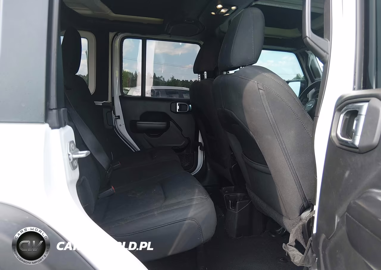 2021 Jeep Wrangler Unlimited Sport Altitude 4X4 VIN:1C4HJXDN2MW649039 - 8