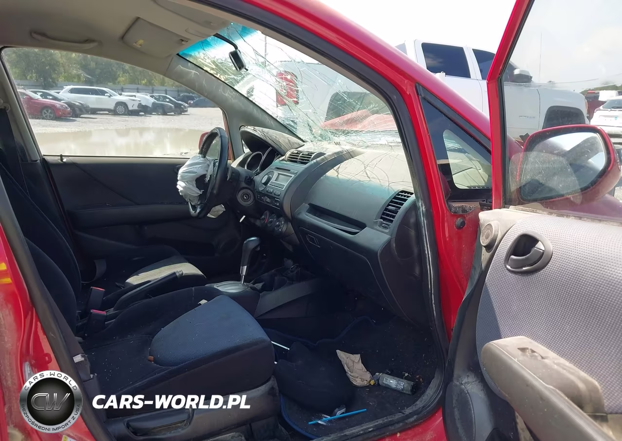 2007 Honda Fit Sport VIN:JHMGD38657S005382 - 5