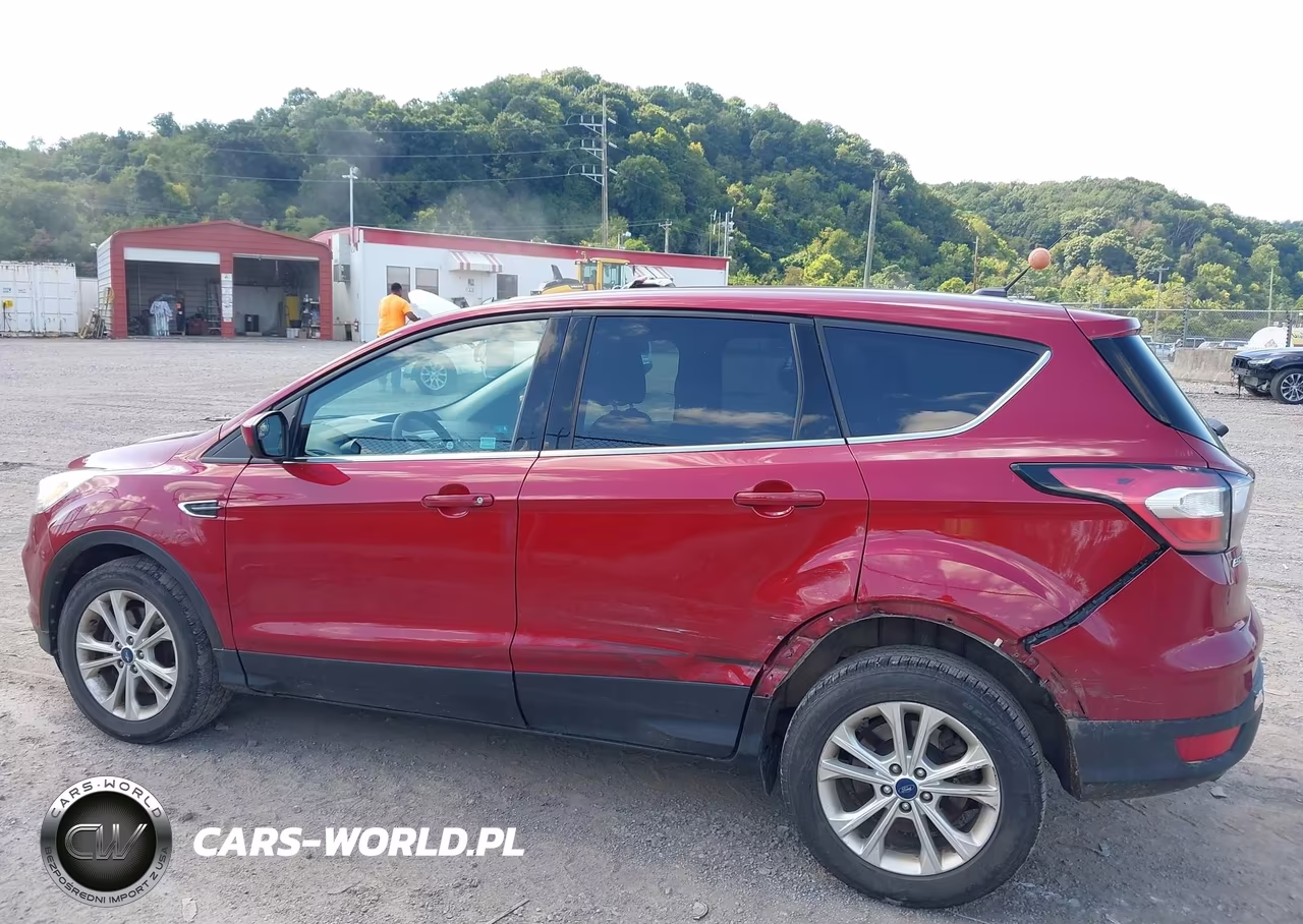 2017 Ford Escape Se VIN:1FMCU9GD3HUD06415 - 14