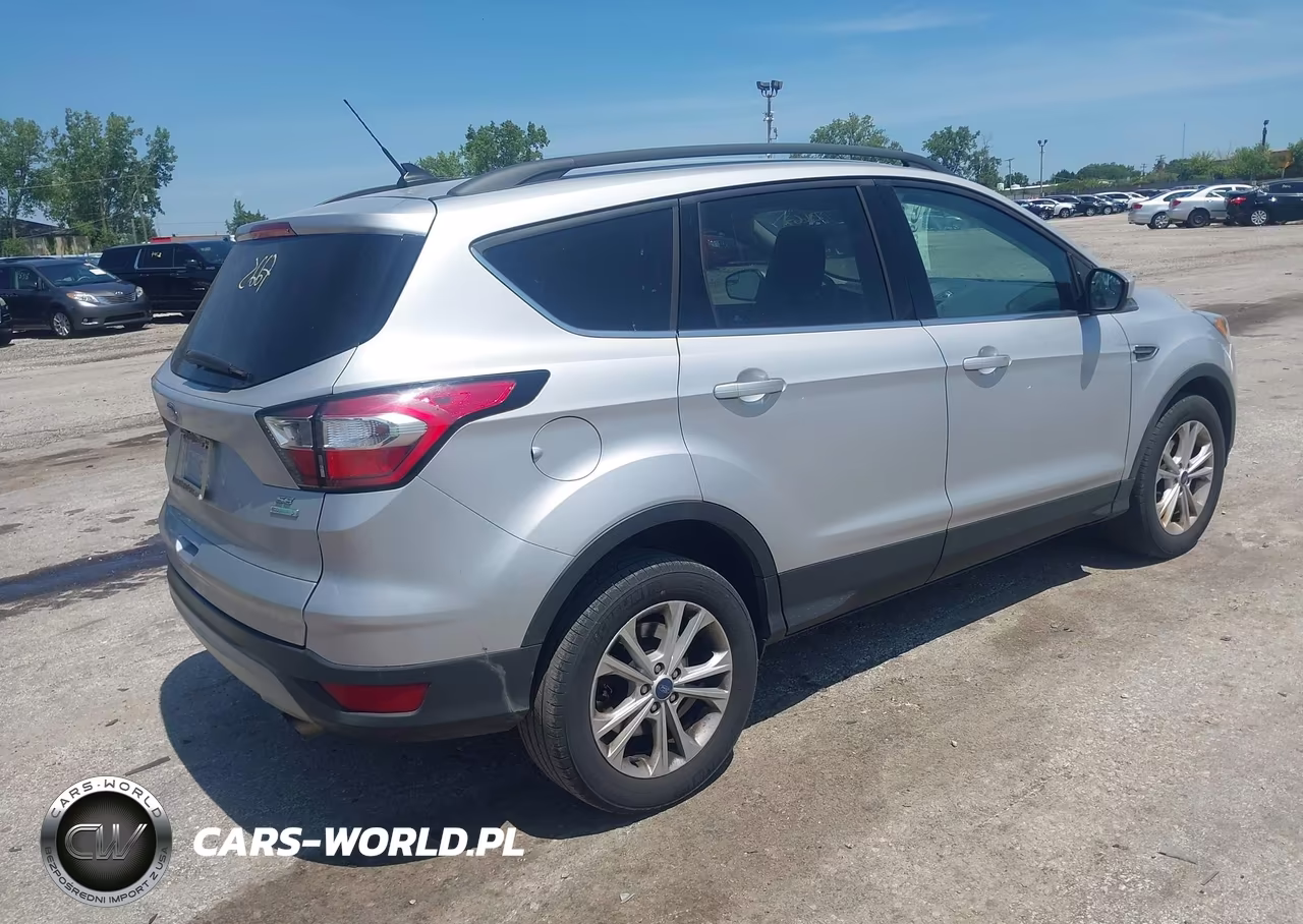 2018 Ford Escape Se VIN:1FMCU0GD5JUD00343 - 4