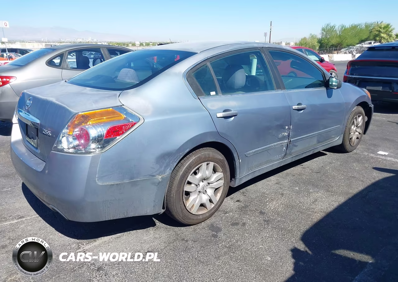 2011 Nissan Altima 2.5 S VIN:1N4AL2AP6BN418285 - 4
