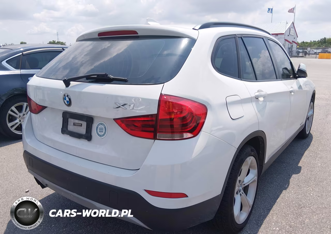 2014 BMW X1 xDrive35I VIN:WBAVM5C5XEVV93162 - 4