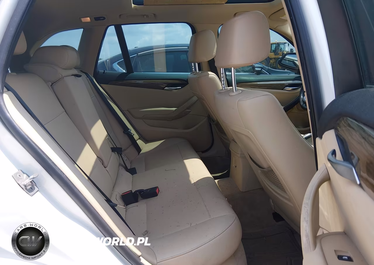2014 BMW X1 xDrive35I VIN:WBAVM5C5XEVV93162 - 8