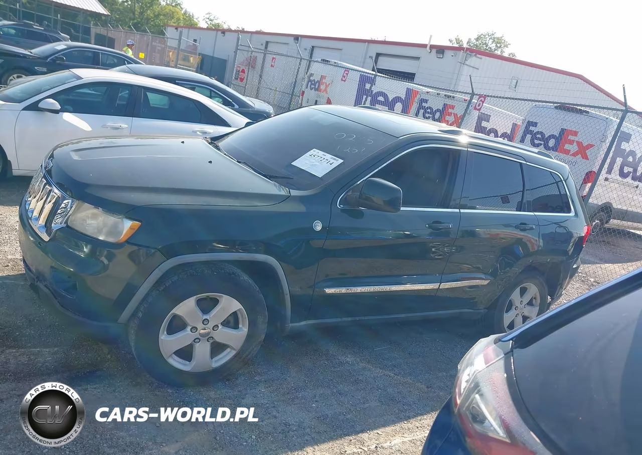 2011 Jeep Grand Cherokee Laredo VIN:1J4RR4GG0BC590235 - 15