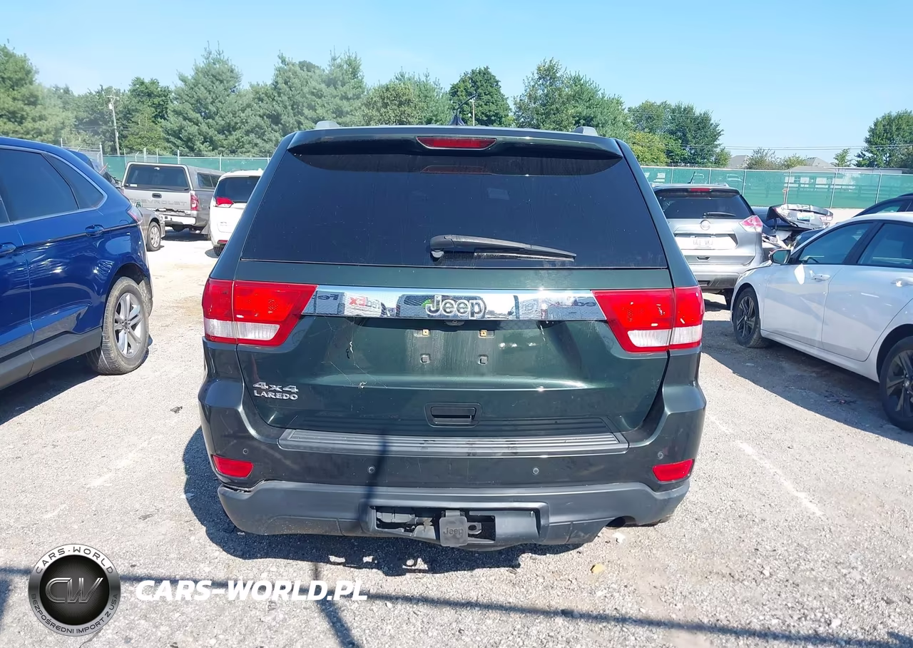 2011 Jeep Grand Cherokee Laredo VIN:1J4RR4GG0BC590235 - 17