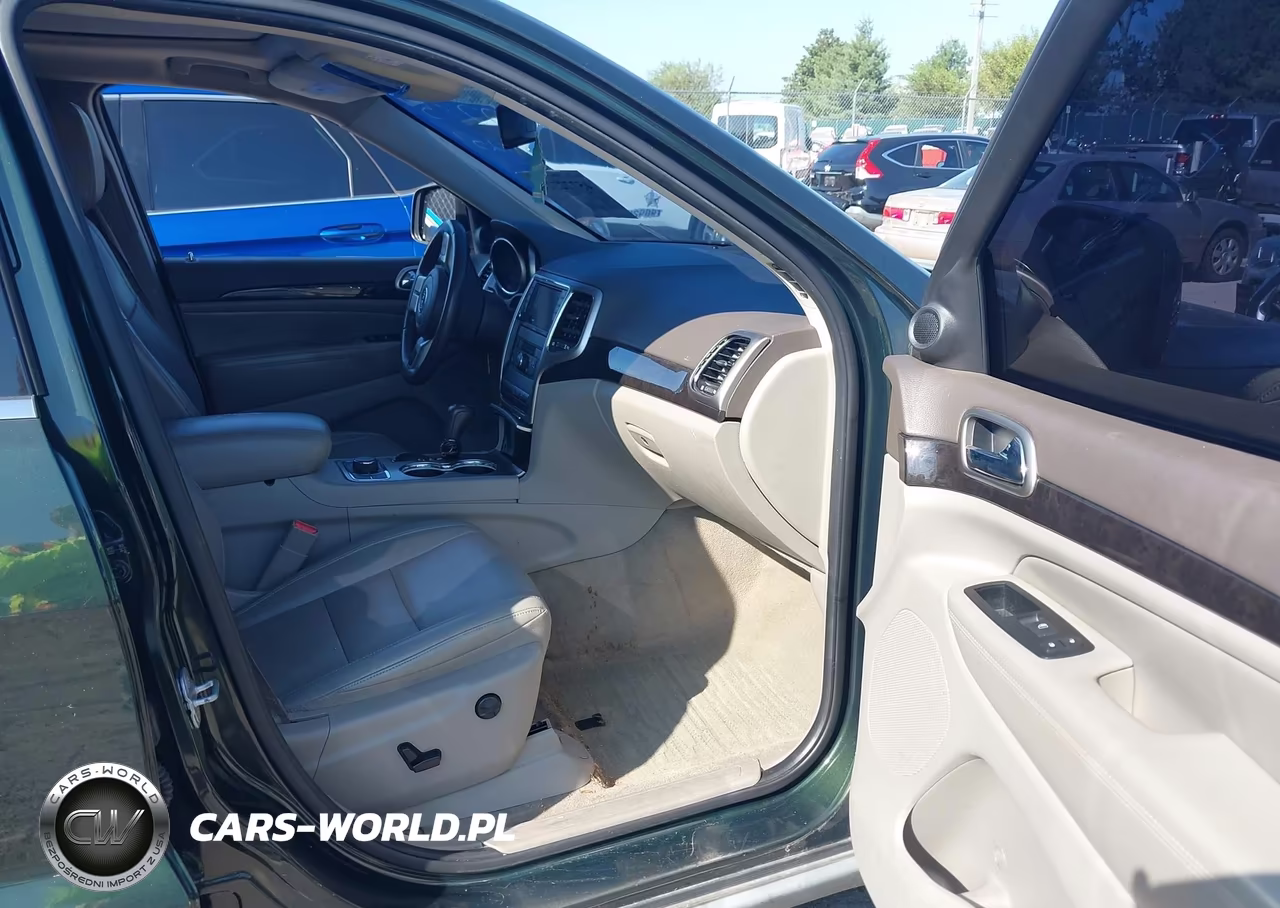 2011 Jeep Grand Cherokee Laredo VIN:1J4RR4GG0BC590235 - 5