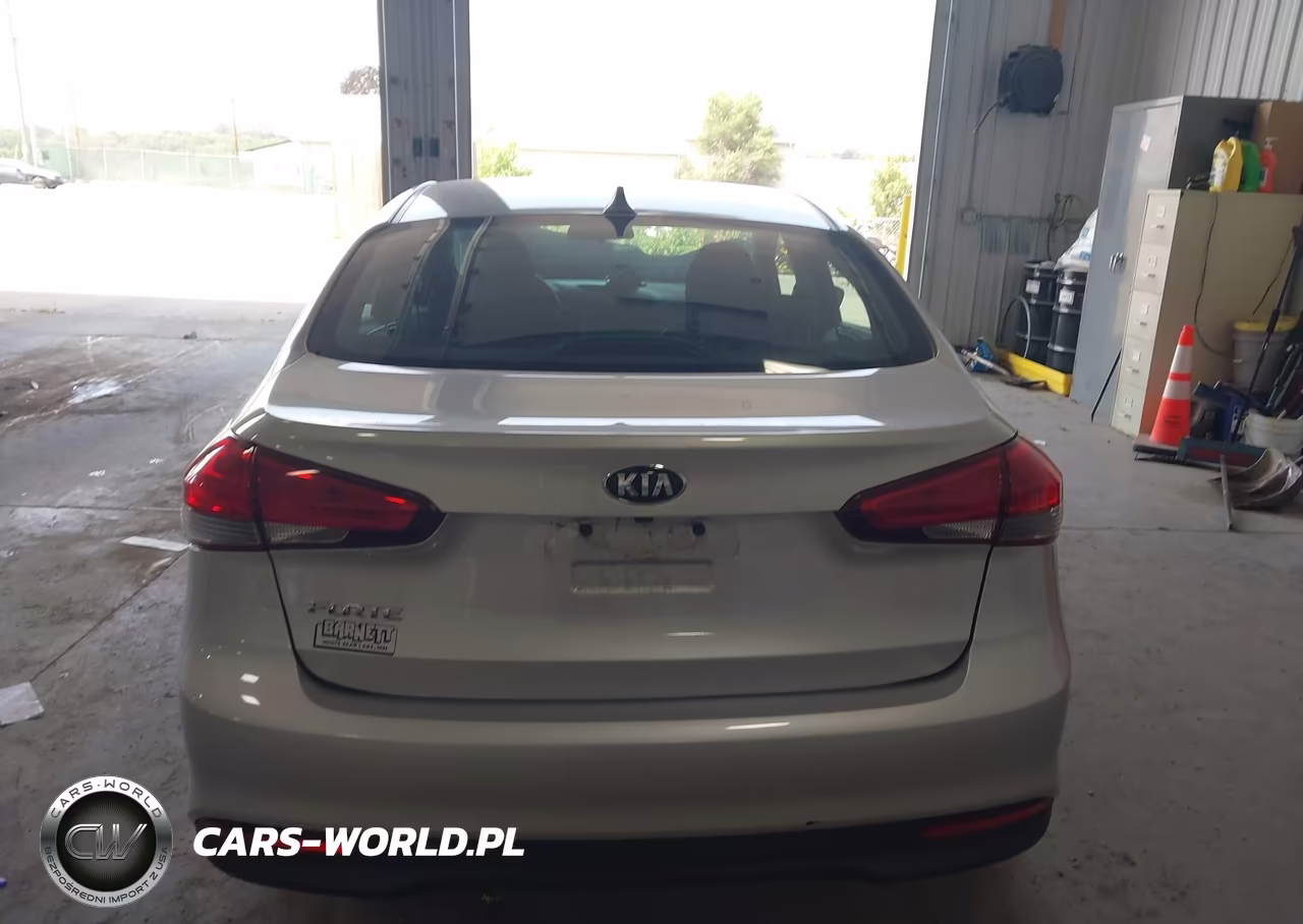 2018 Kia Forte Lx VIN:3KPFK4A70JE269793 - 16