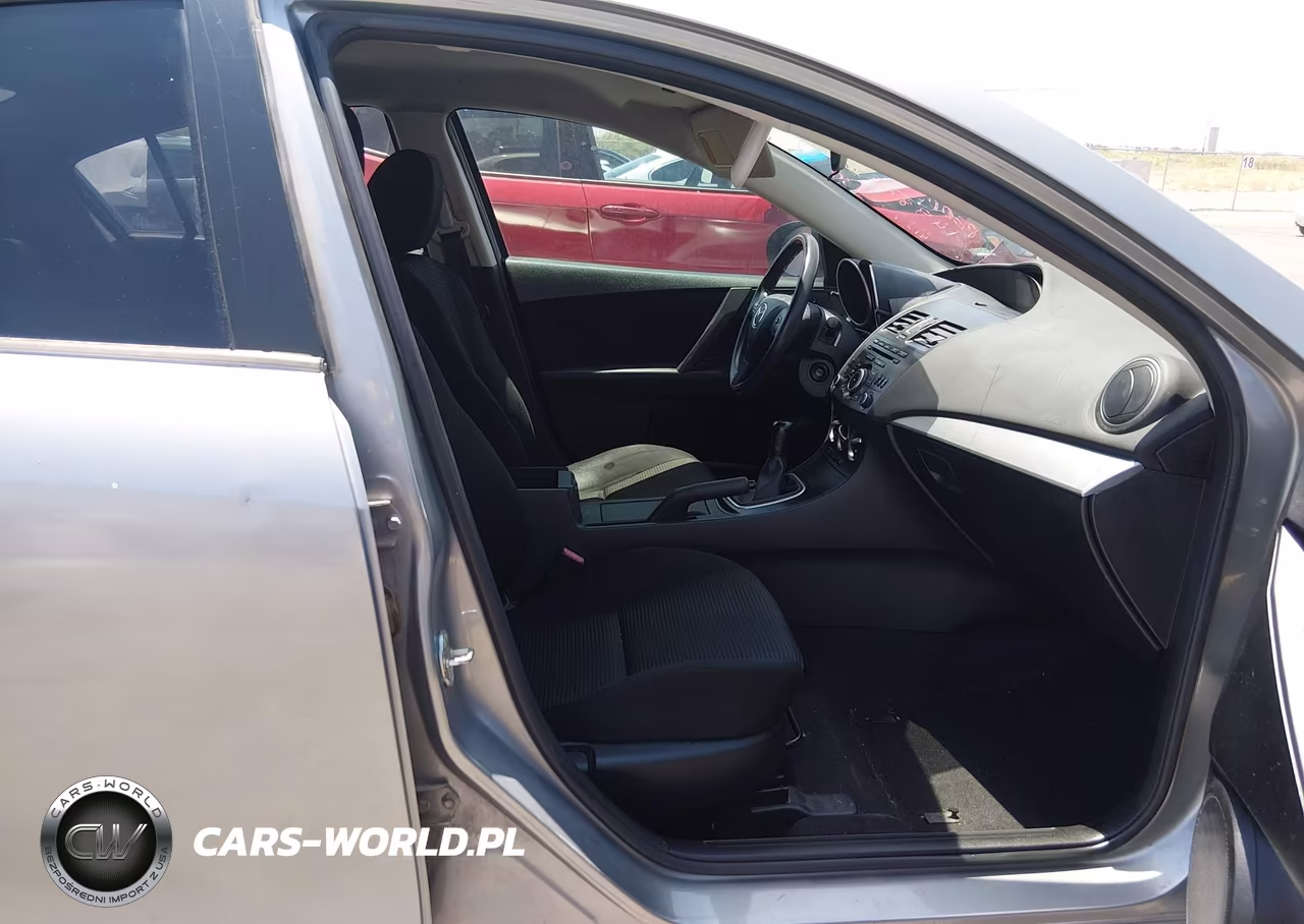 2013 Mazda Mazda3 I Sport VIN:JM1BL1U82D1702312 - 5