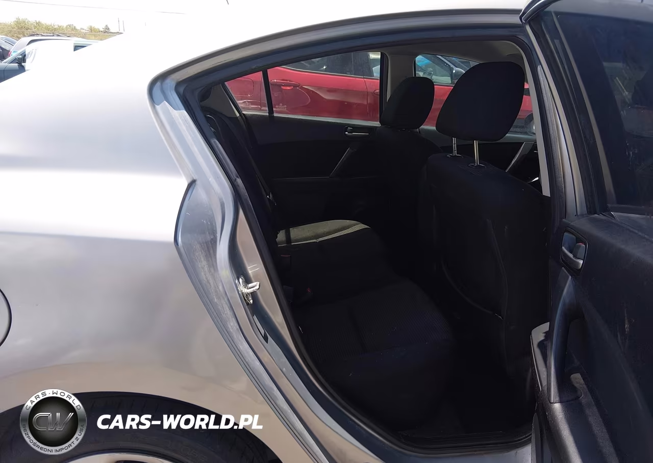 2013 Mazda Mazda3 I Sport VIN:JM1BL1U82D1702312 - 8