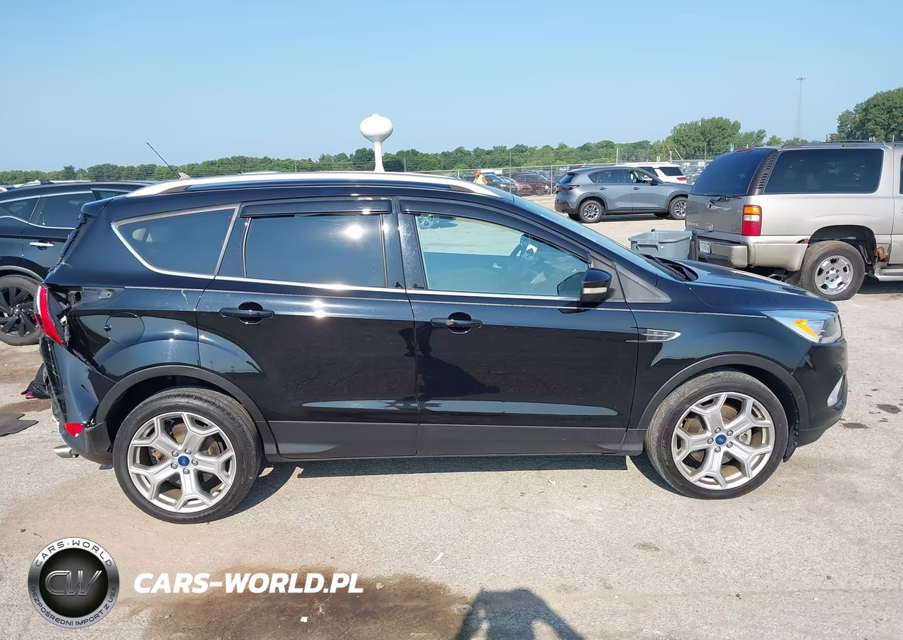 2019 Ford Escape Titanium VIN:1FMCU9J99KUC30288 - 13