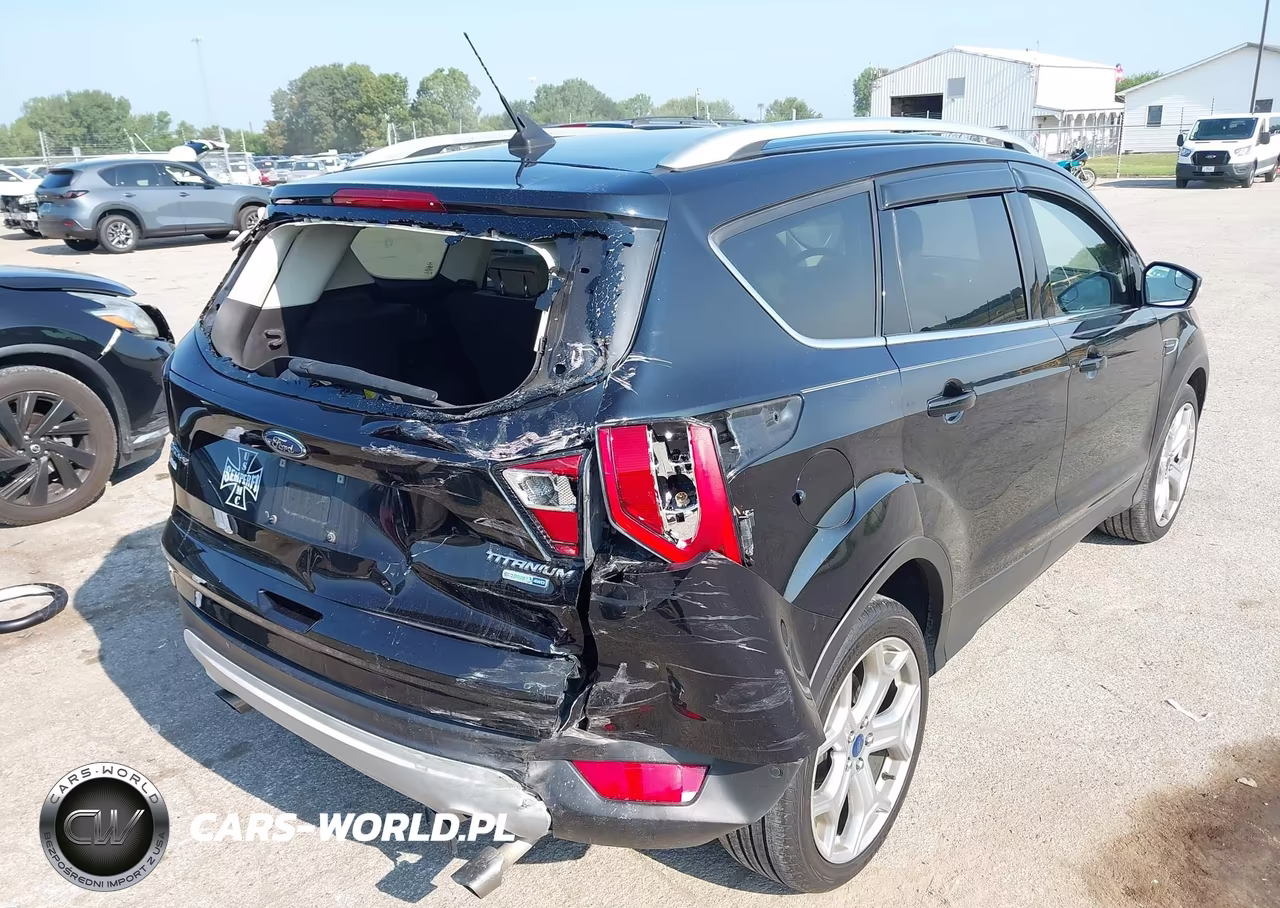2019 Ford Escape Titanium VIN:1FMCU9J99KUC30288 - 4