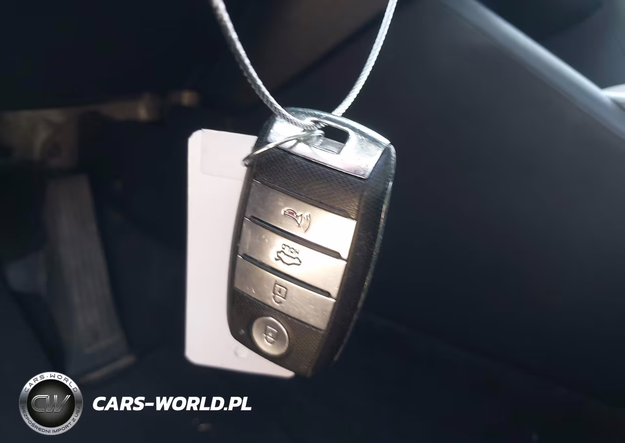 2019 Kia Optima S VIN:5XXGT4L35KG283905 - 11