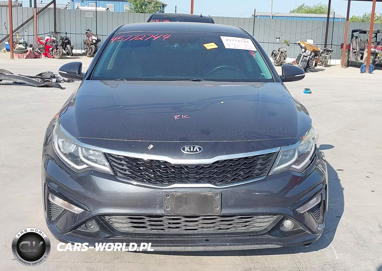 2019 Kia Optima S VIN:5XXGT4L35KG283905 - 12