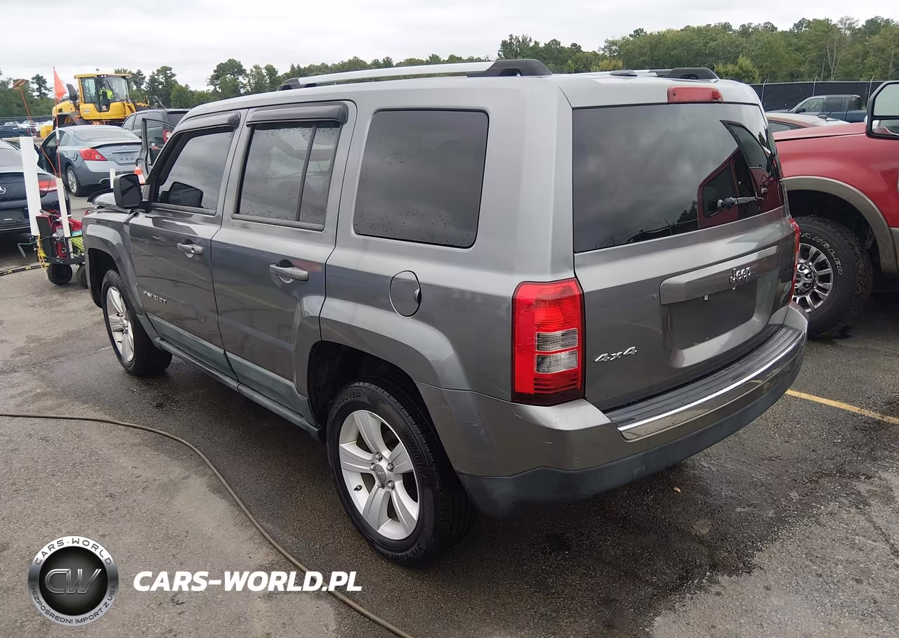 2011 Jeep Patriot Latitude X VIN:1J4NF4GB5BD245031 - 3