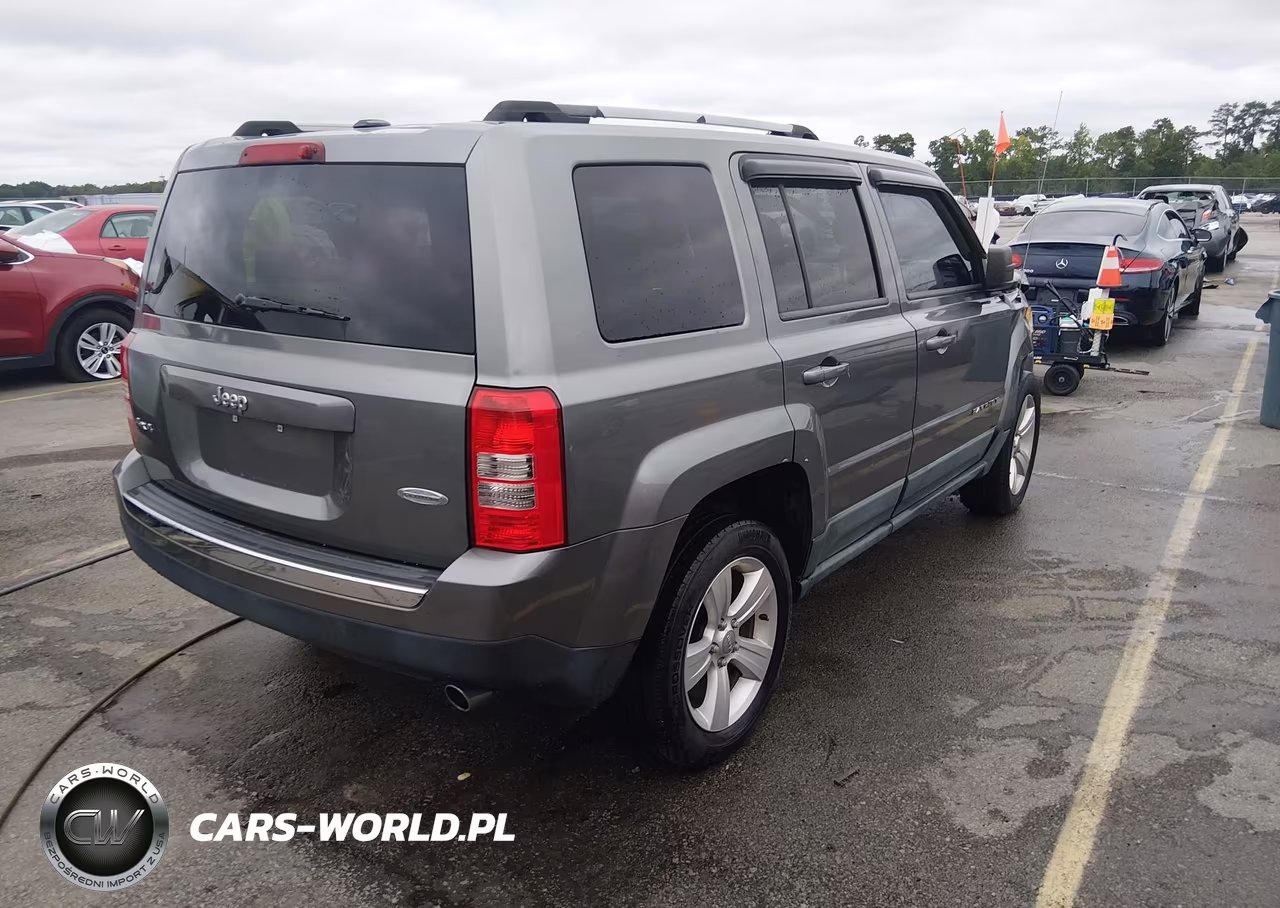 2011 Jeep Patriot Latitude X VIN:1J4NF4GB5BD245031 - 4
