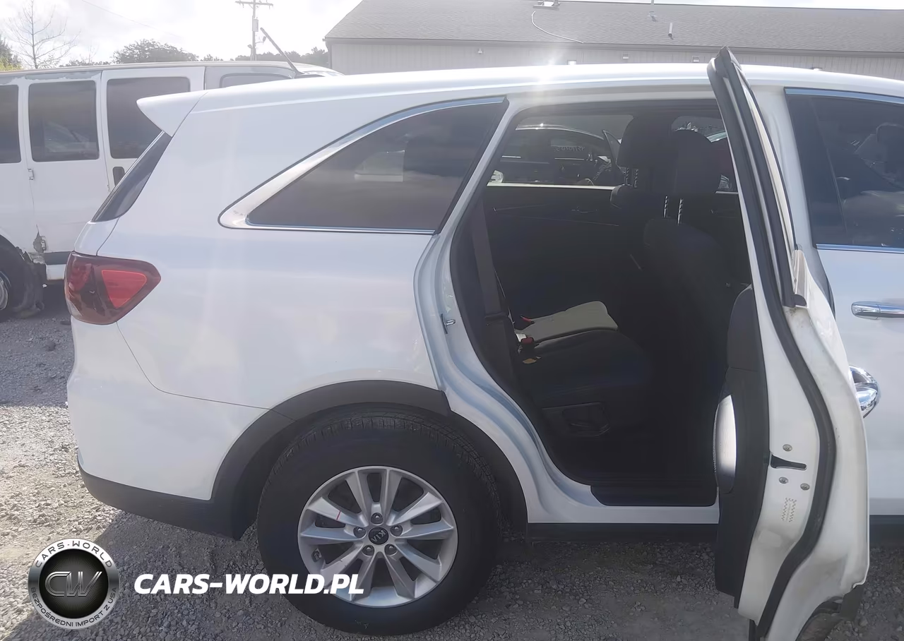 2019 Kia Sorento 3.3L Lx VIN:5XYPGDA52KG571658 - 8