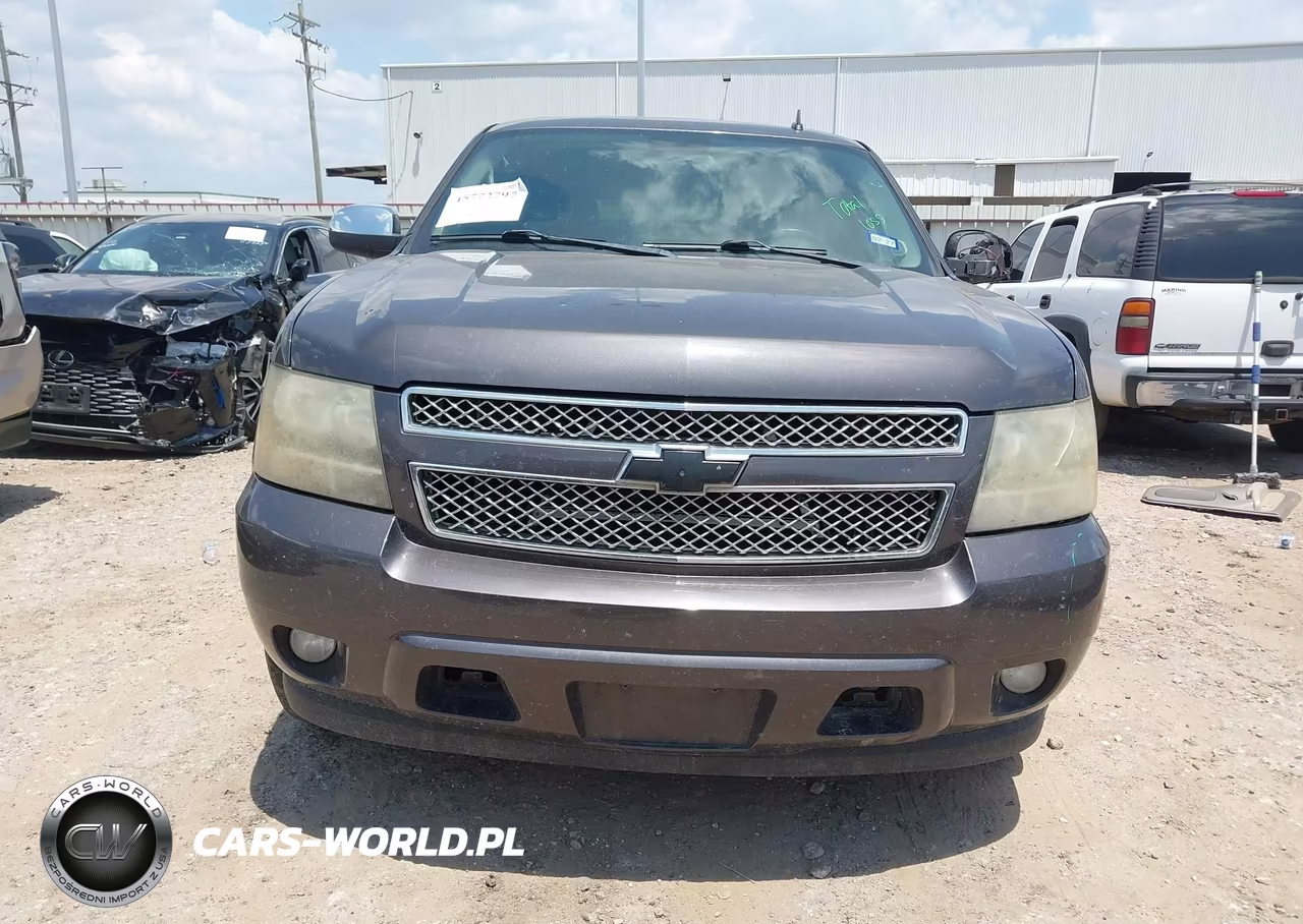 2011 Chevrolet Tahoe Ltz VIN:1GNSCCE02BR178217 - 12