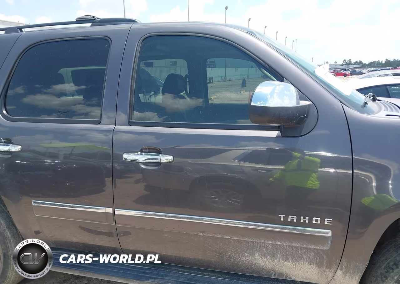 2011 Chevrolet Tahoe Ltz VIN:1GNSCCE02BR178217 - 13