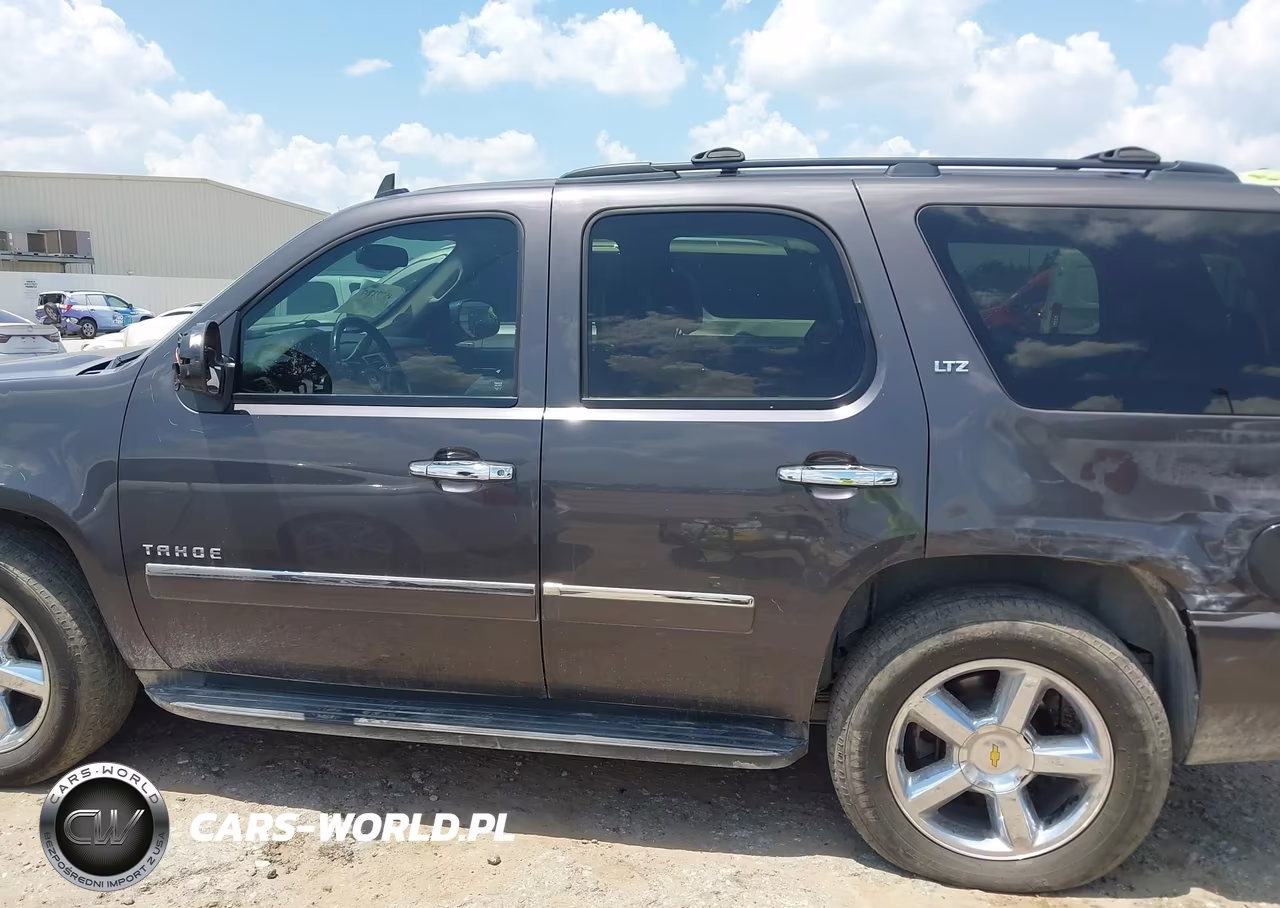 2011 Chevrolet Tahoe Ltz VIN:1GNSCCE02BR178217 - 14
