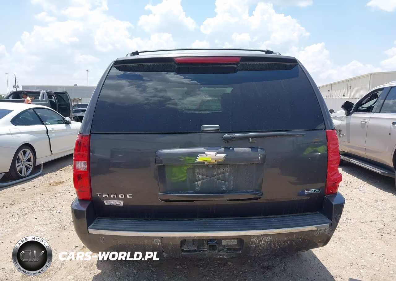 2011 Chevrolet Tahoe Ltz VIN:1GNSCCE02BR178217 - 16