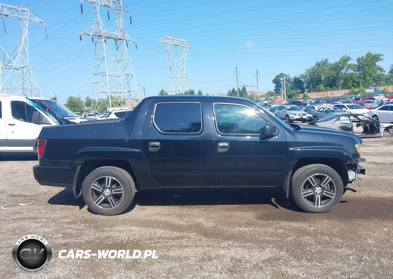 2013 Honda Ridgeline Sport VIN:5FPYK1F76DB008349 - 13
