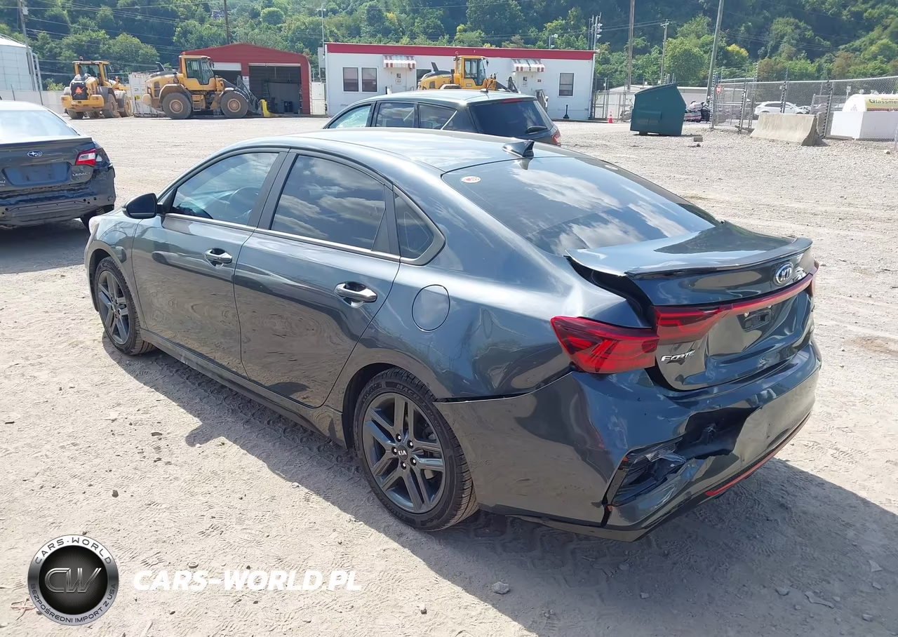 2020 Kia Forte Gt-Line VIN:3KPF34AD2LE258820 - 3
