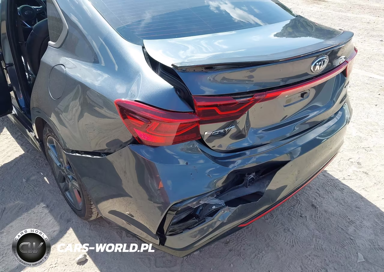 2020 Kia Forte Gt-Line VIN:3KPF34AD2LE258820 - 6