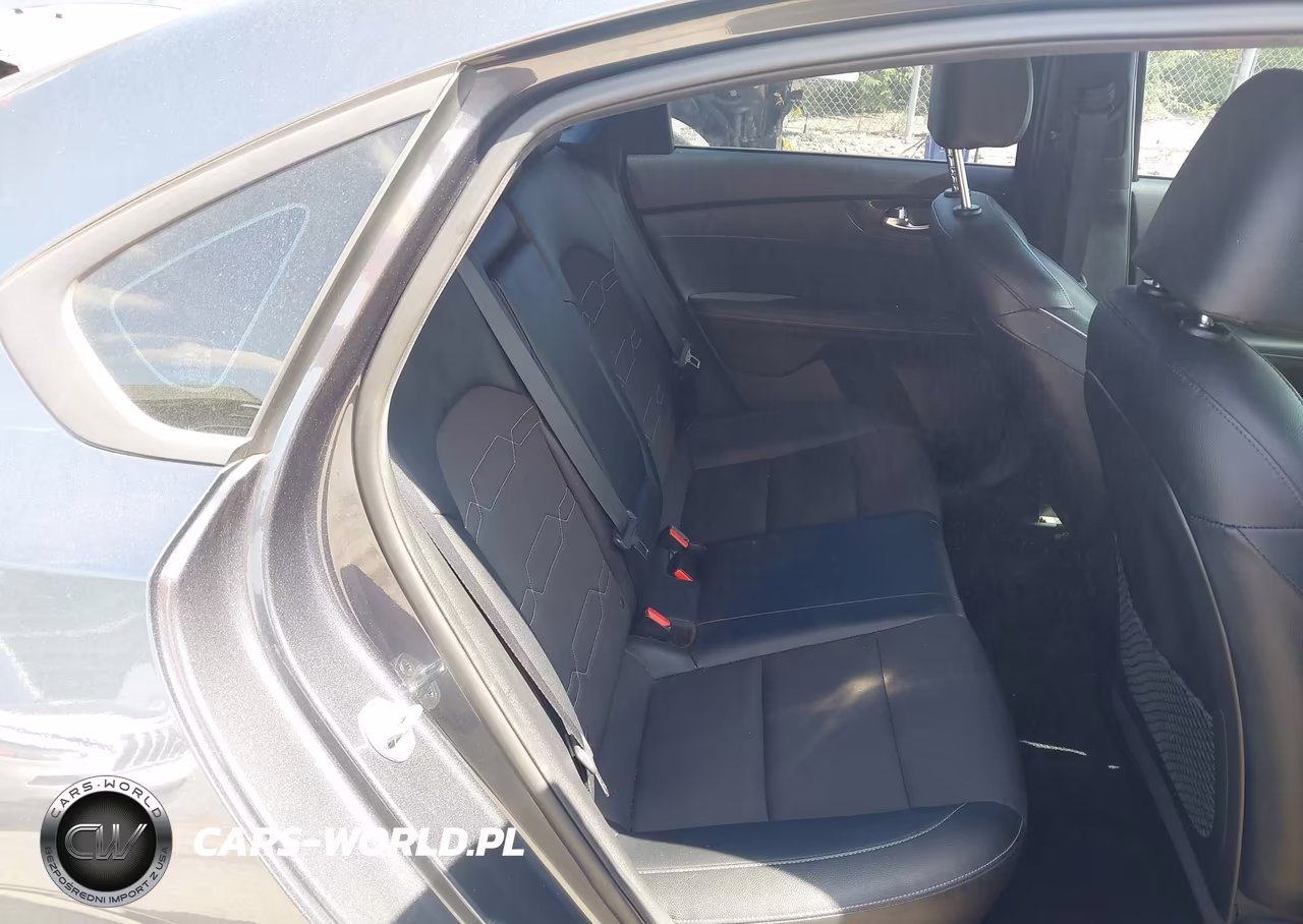 2020 Kia Forte Gt-Line VIN:3KPF34AD2LE258820 - 8