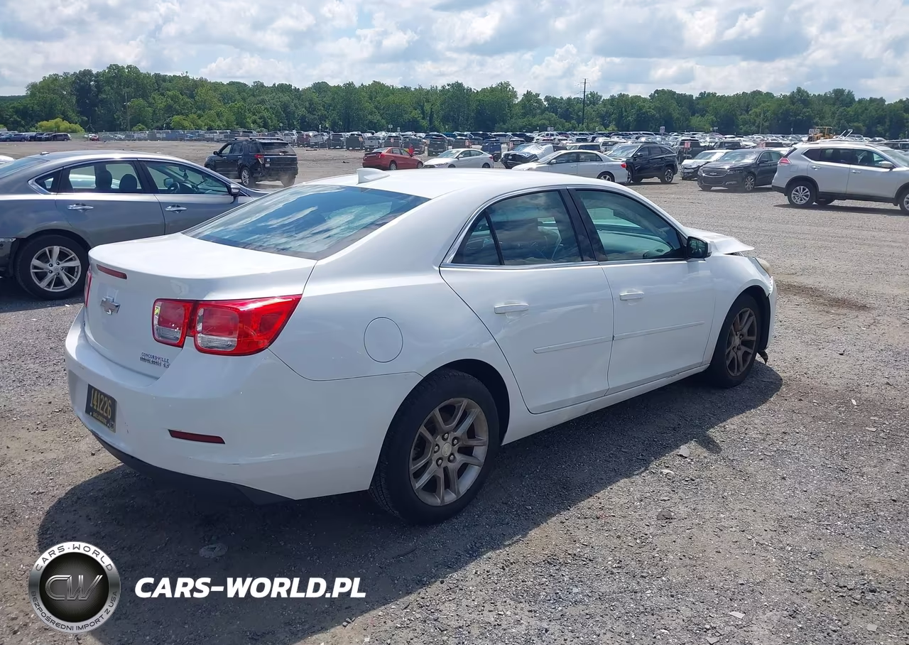 2015 Chevrolet Malibu 1Lt VIN:1G11C5SL8FF236667 - 4