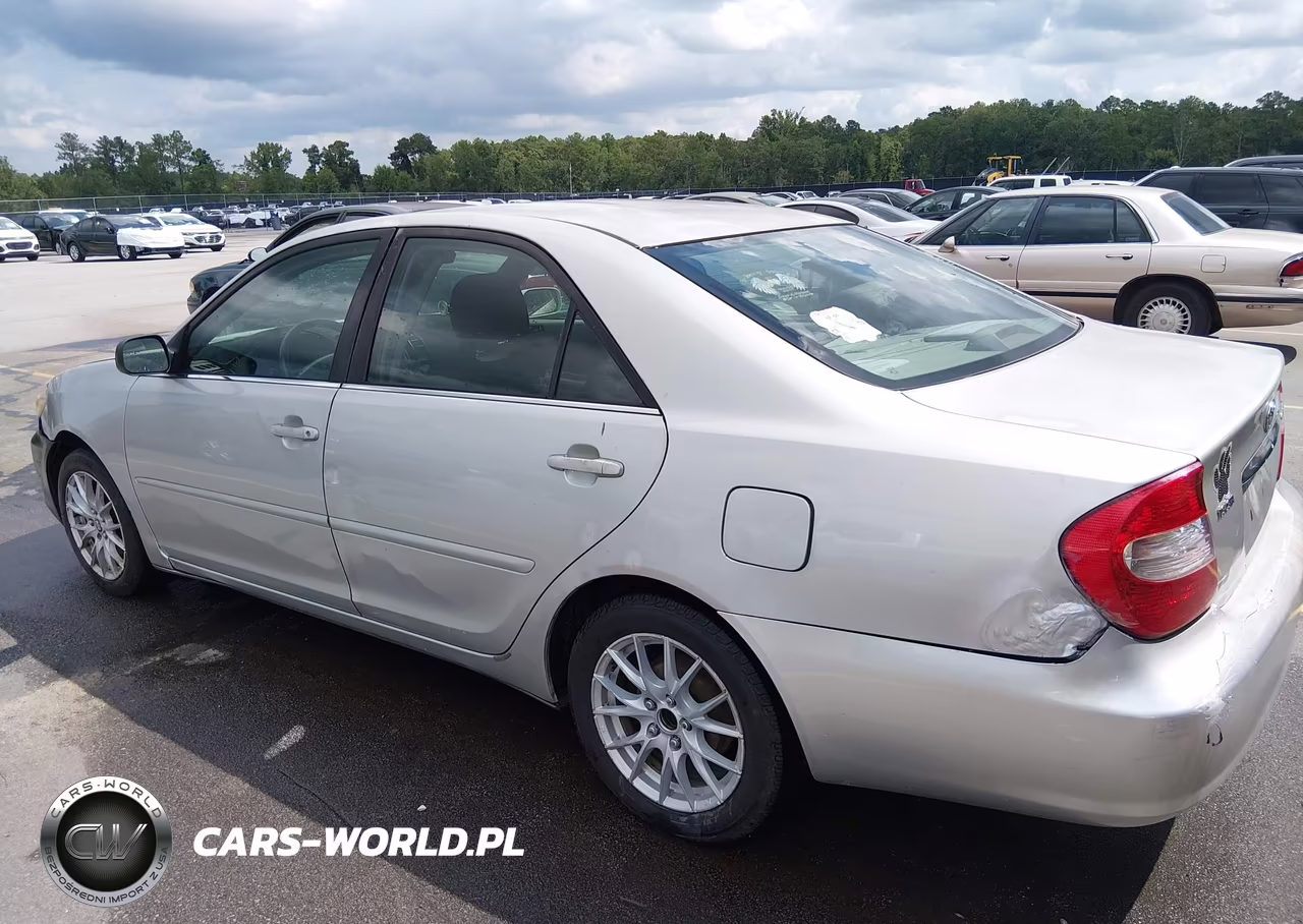 2002 Toyota Camry Le VIN:4T1BE32K22U071900 - 12