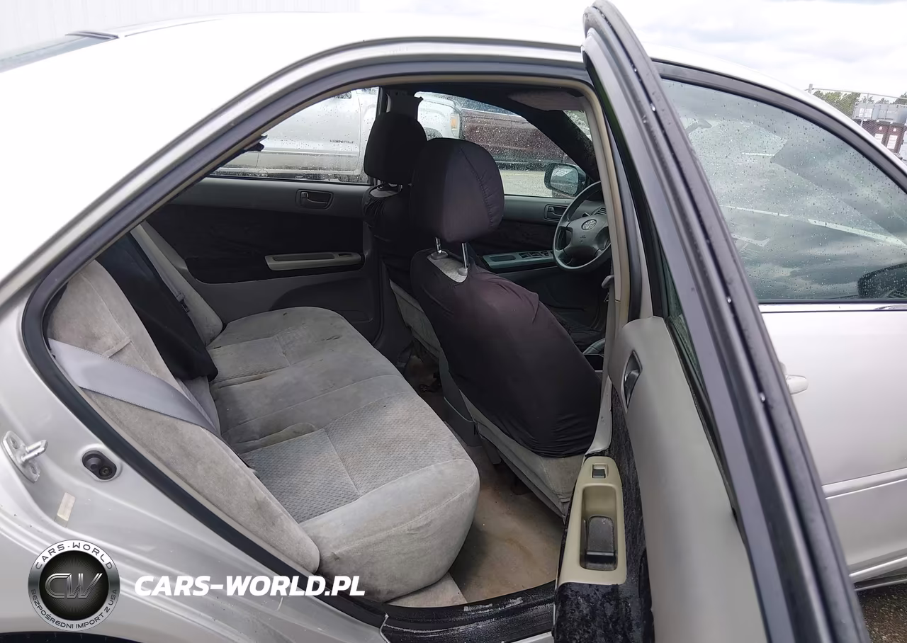 2002 Toyota Camry Le VIN:4T1BE32K22U071900 - 8