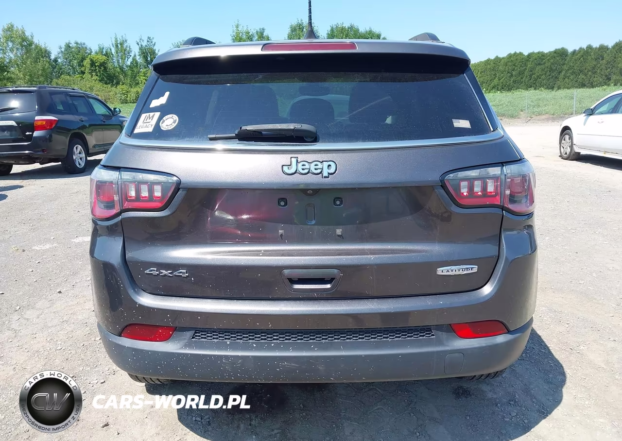 2017 Jeep New Compass Latitude 4X4 VIN:3C4NJDBB5HT660851 - 17