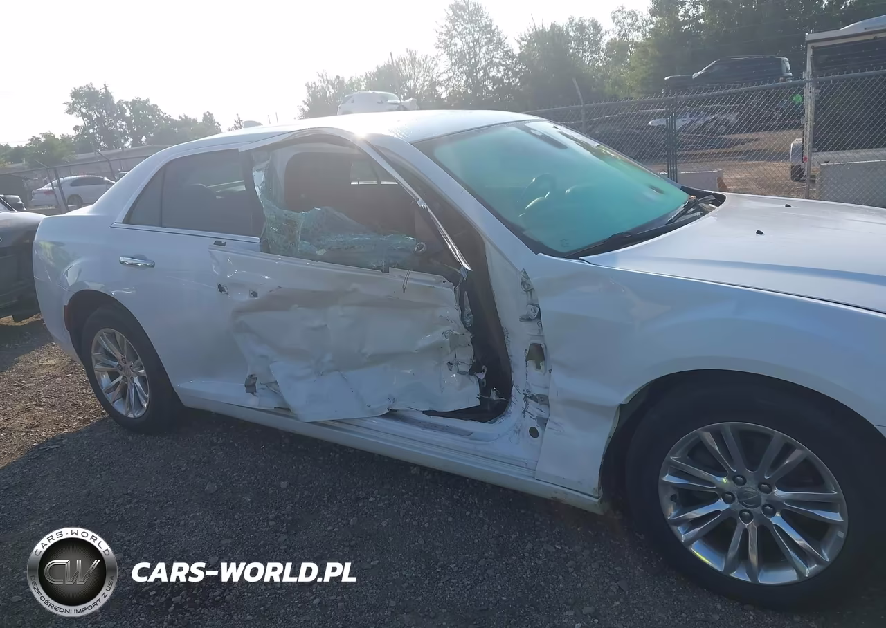 2016 Chrysler 300C VIN:2C3CCAEG4GH105859 - 13