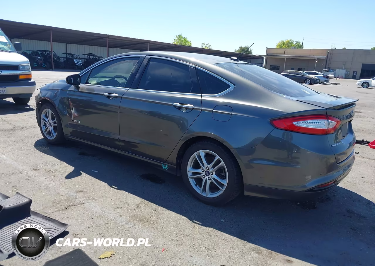 2016 Ford Fusion Hybrid Titanium VIN:3FA6P0RU3GR144735 - 3