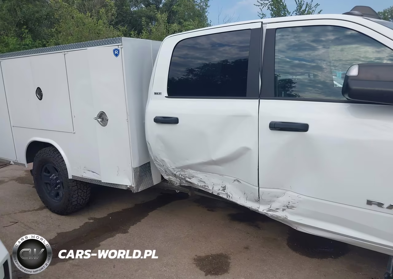 2022 Ram 3500 Chassis Tradesman-Slt-Laramie-Limited VIN:3C7WR9CL6NG295069 - 11