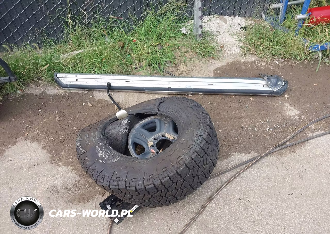 2022 Ram 3500 Chassis Tradesman-Slt-Laramie-Limited VIN:3C7WR9CL6NG295069 - 12